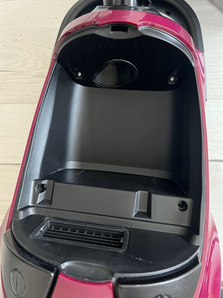 Пылесос Samsung мощность 2200w. 2022 года.