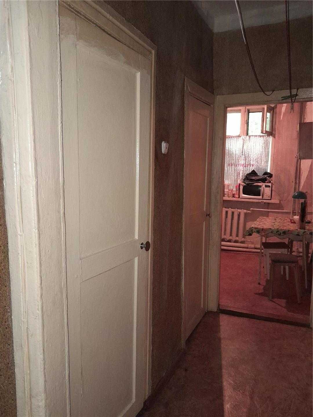 Продам 3 комн кв болгарского типа в старом городе.
на 1 эт 2 эт дома .