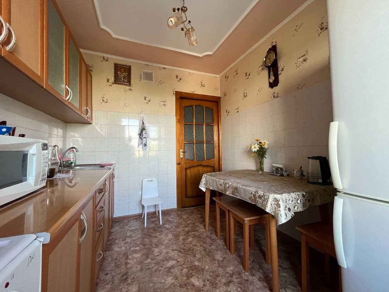 Продаю 3-х квартиру на 8 мкр 1 кольцо, 2 этаж ПОМОГУ с ИПОТЕКОЙ