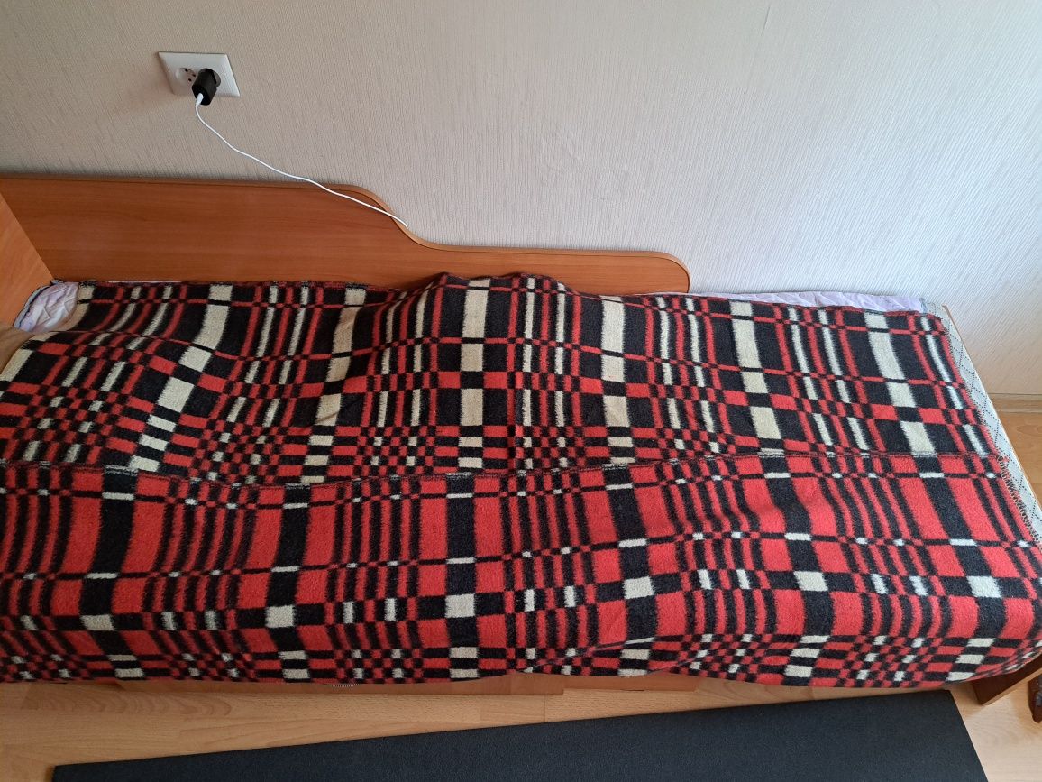 Продам одеяло шерстяное