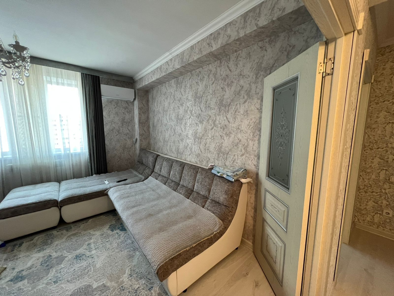 Трешка в микрорайоне Сарыарка , 80 квадратов , 2 сануазла, 2 балкона