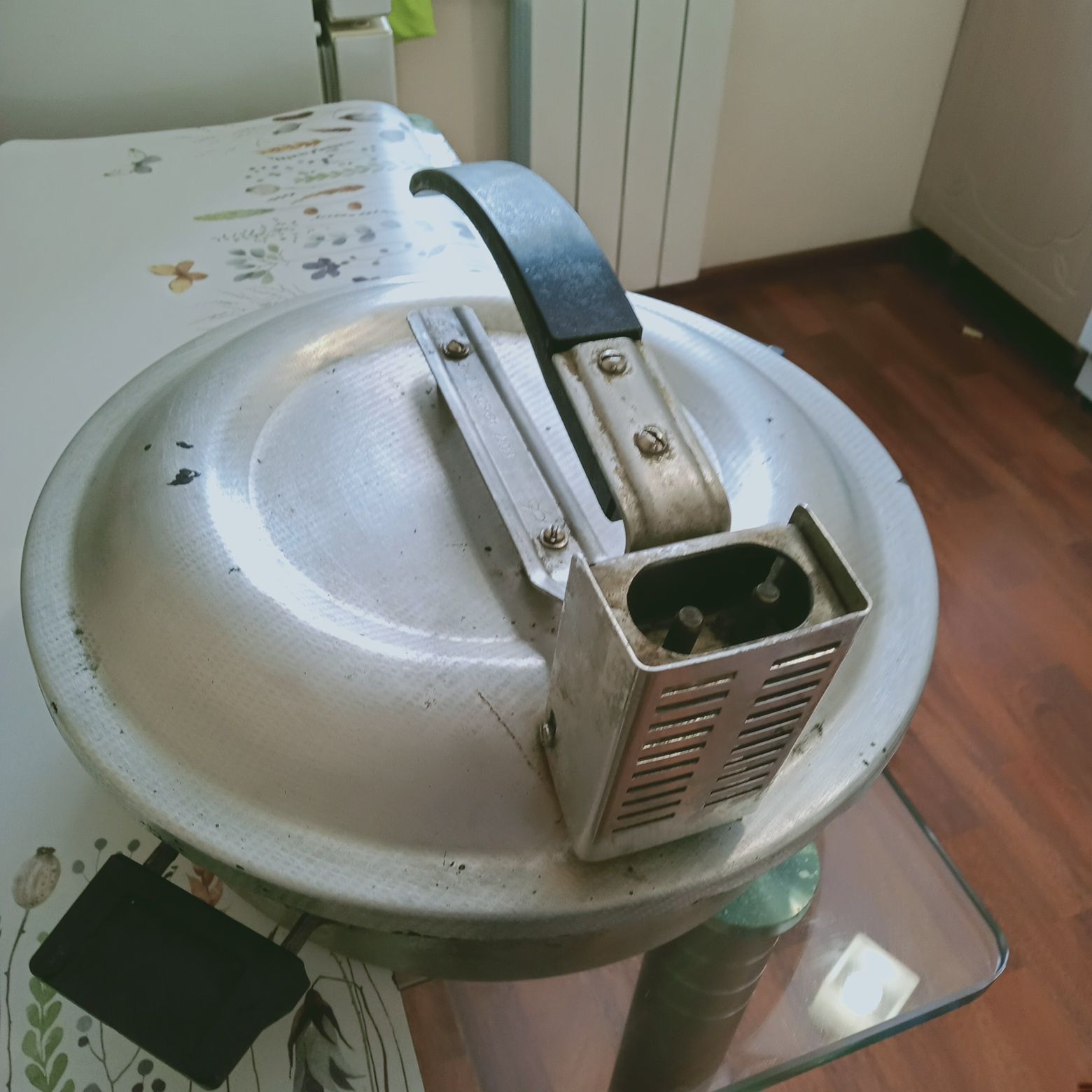 Продам электро сковородку (чудо печка). Б/у. Хорошее состояние.