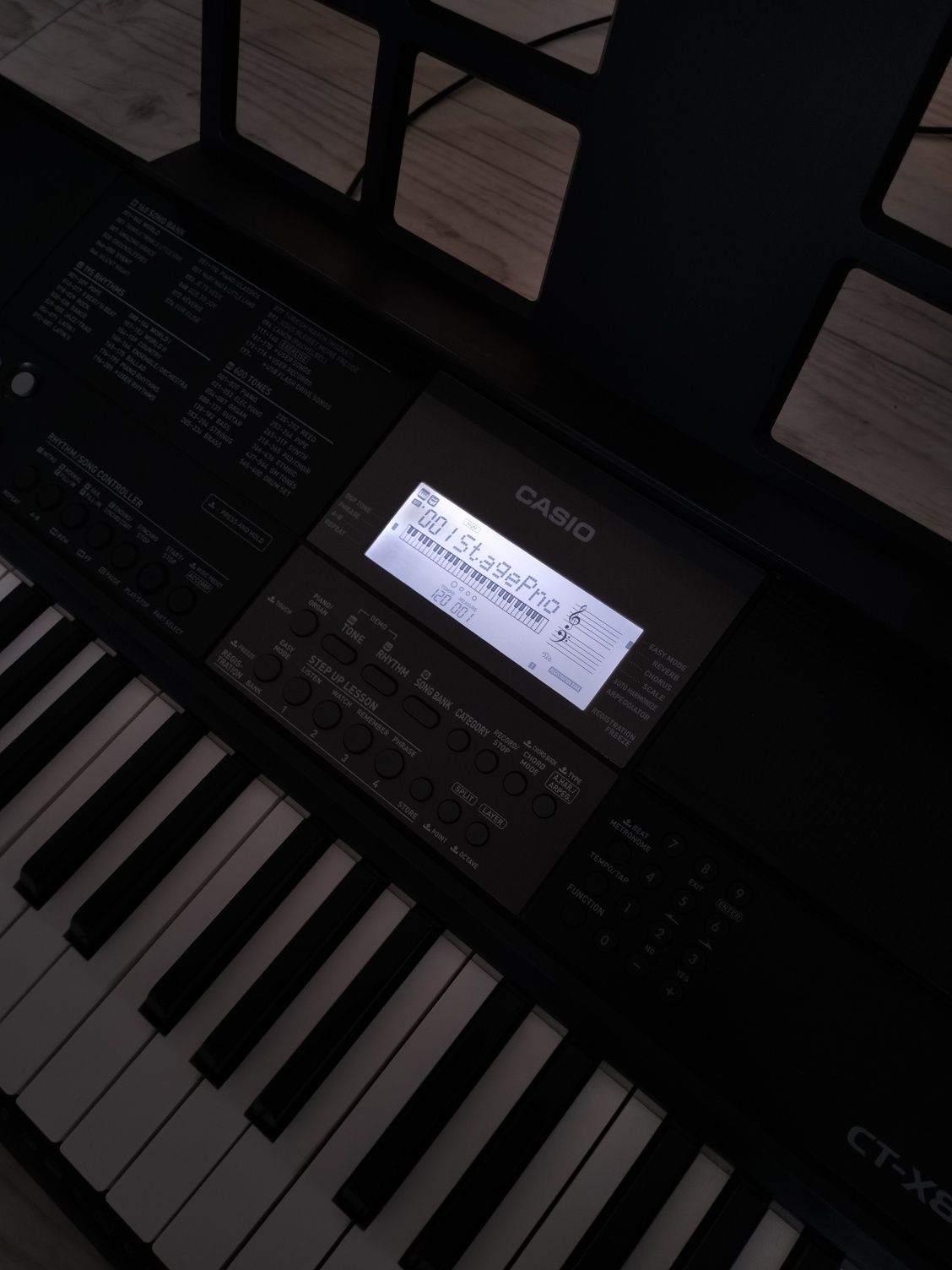 Продам Синтезатор Casio CT-X800
