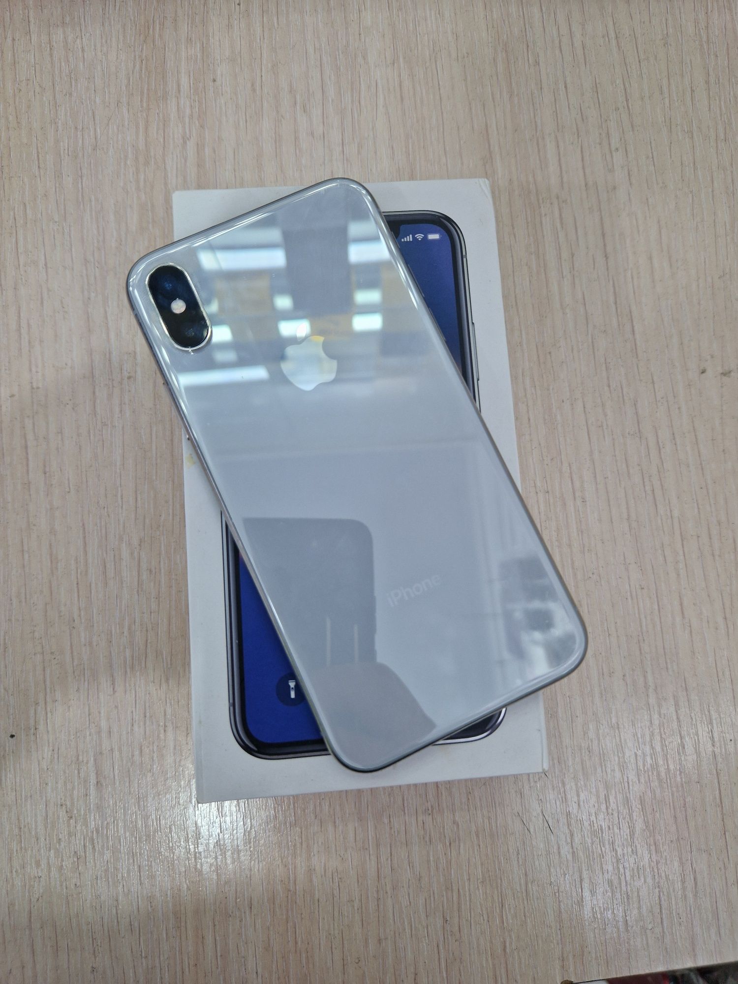 Iphone X  (64gb)