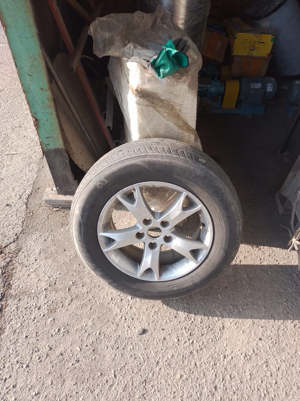 Продам диски с шинами