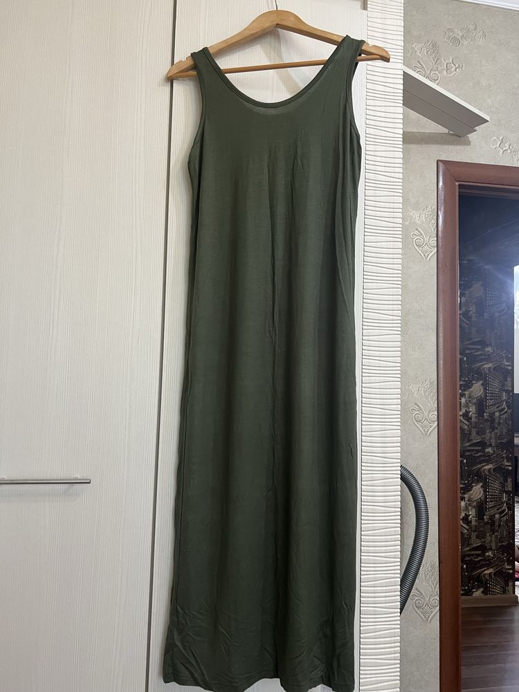 Платья  разные продам