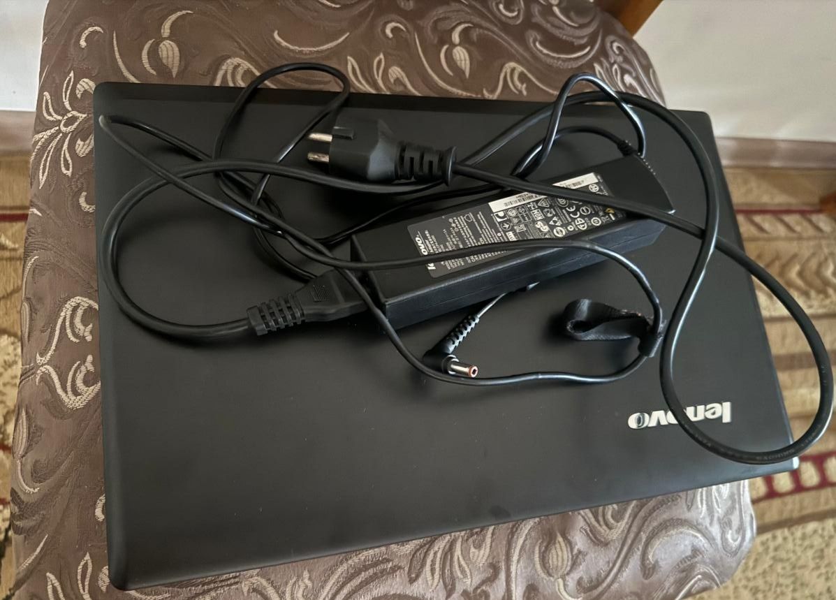 Ноутбук Lenovo в