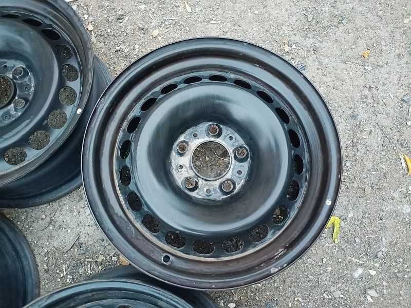 Продам оригинальные железные диски на БМВ 5