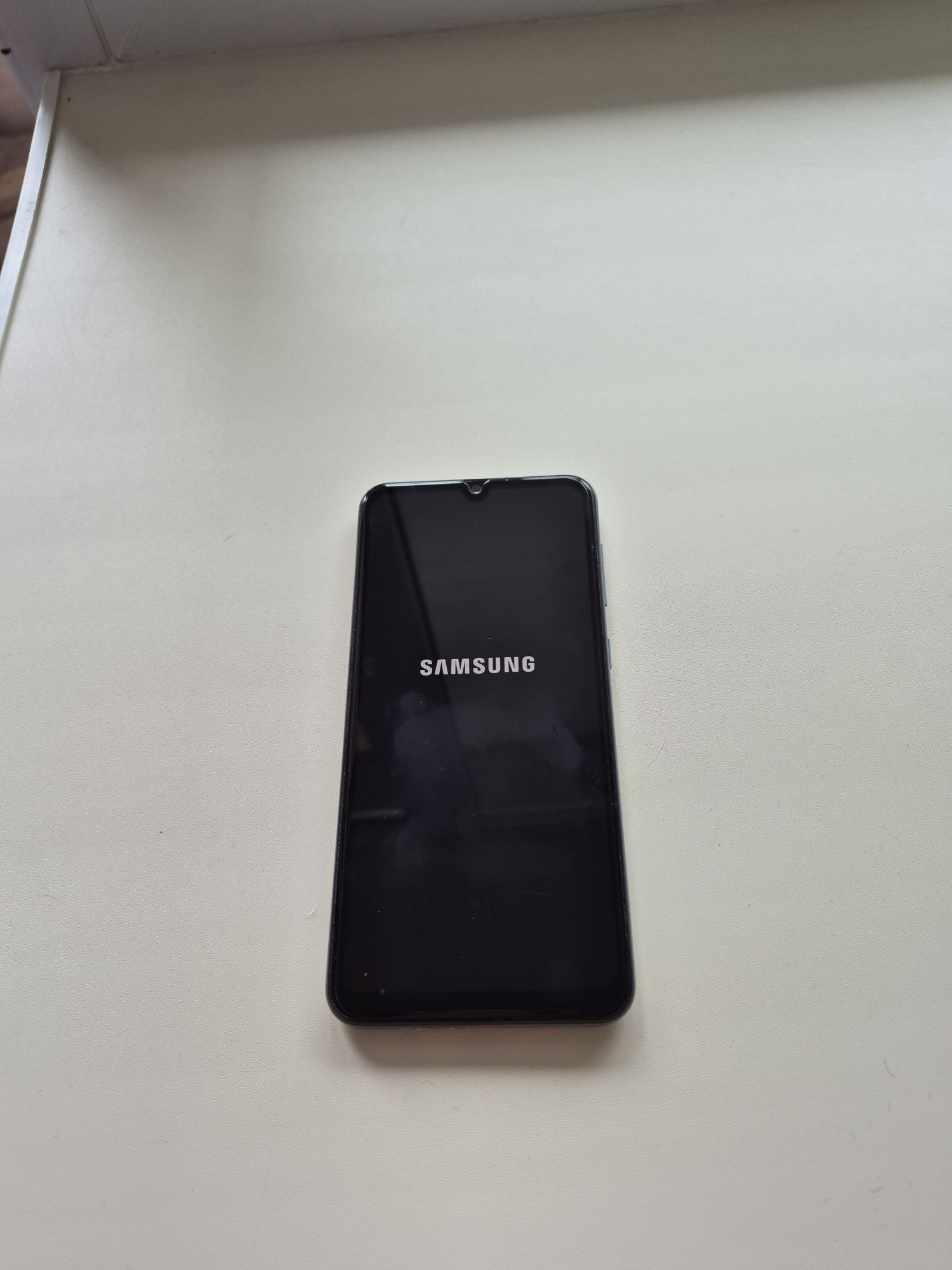 Продам смартфон Samsung galaxy A 50
