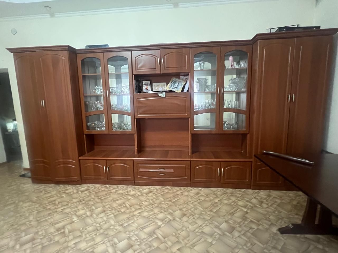 Продается стенка для гостины