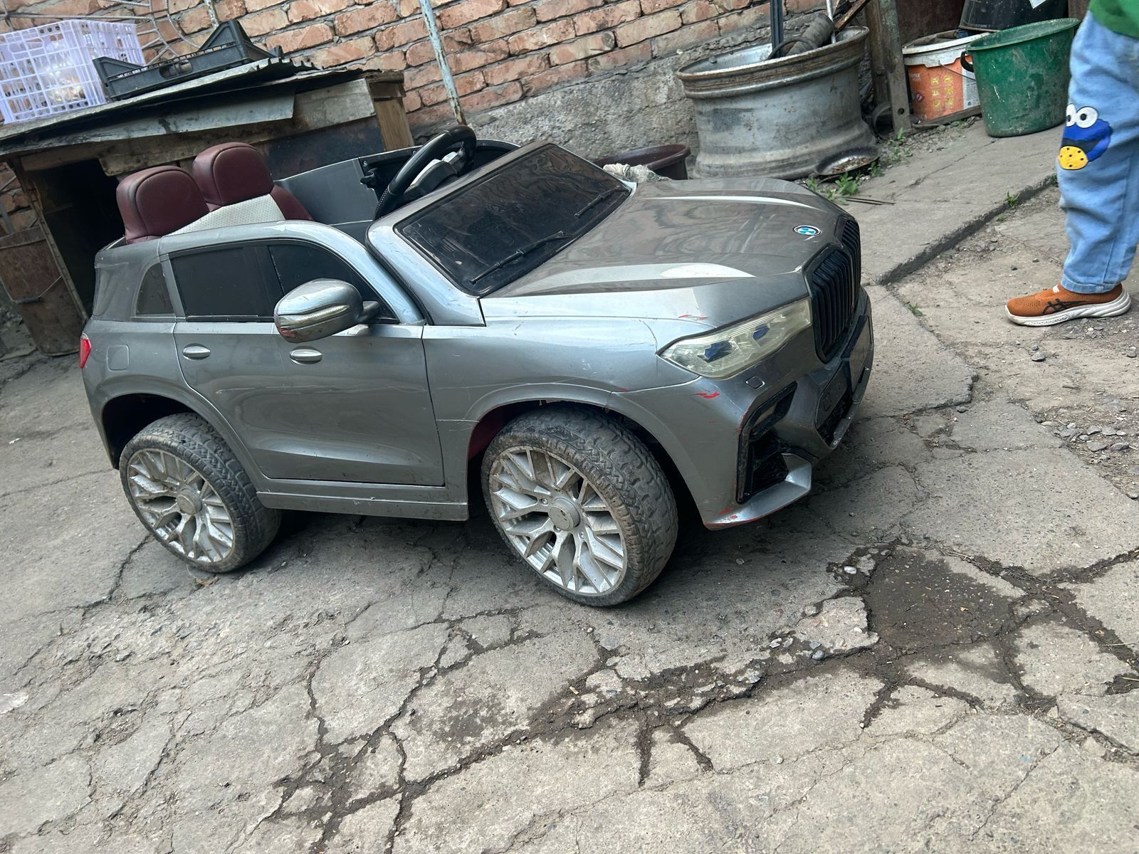 Продам детскую машинку