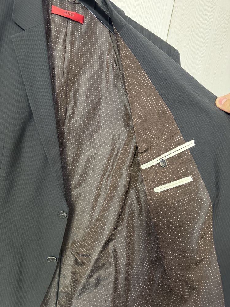 Продам мужской пиджак Hugo Boss