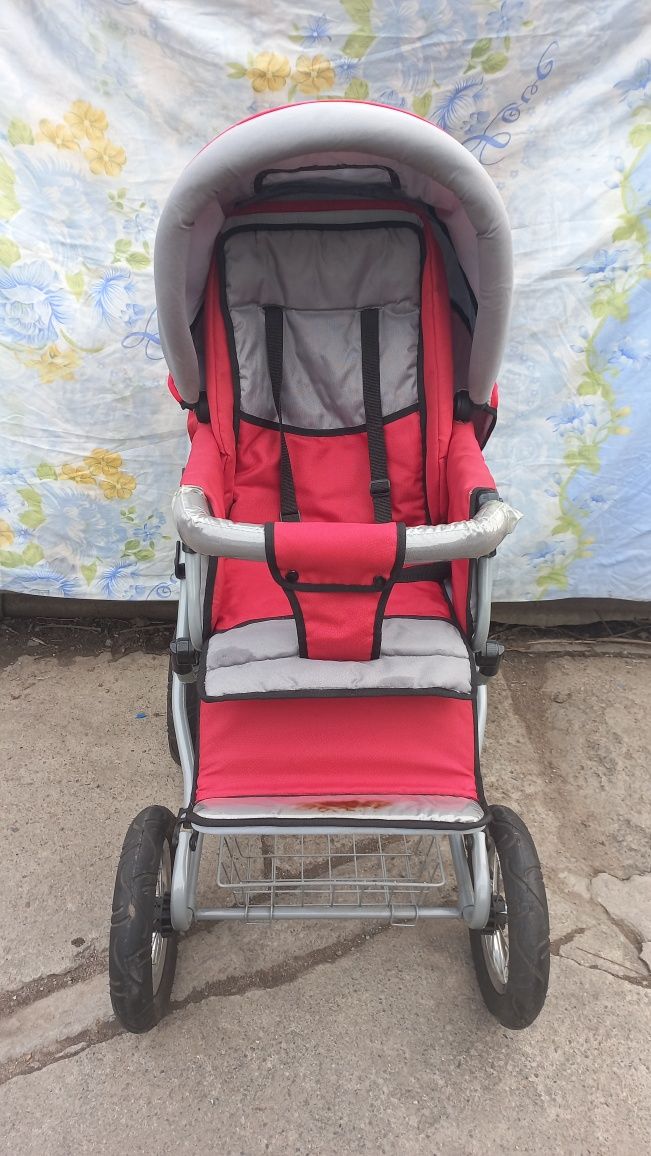 Продам детскую коляску б/у.