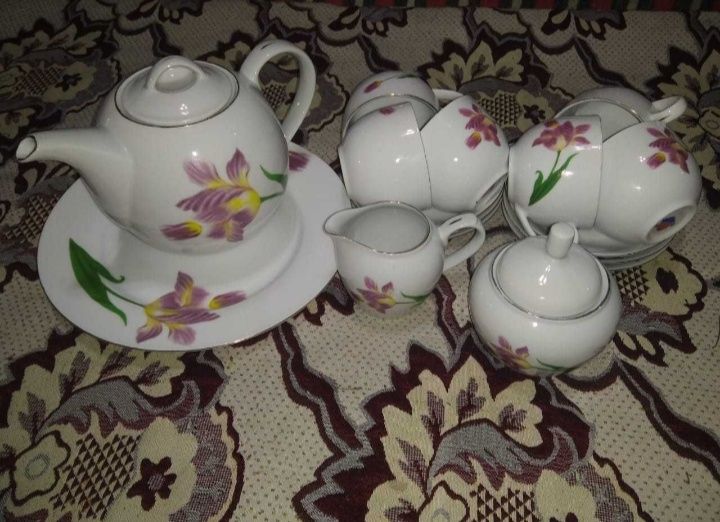 Продам чайный сервиз 5000