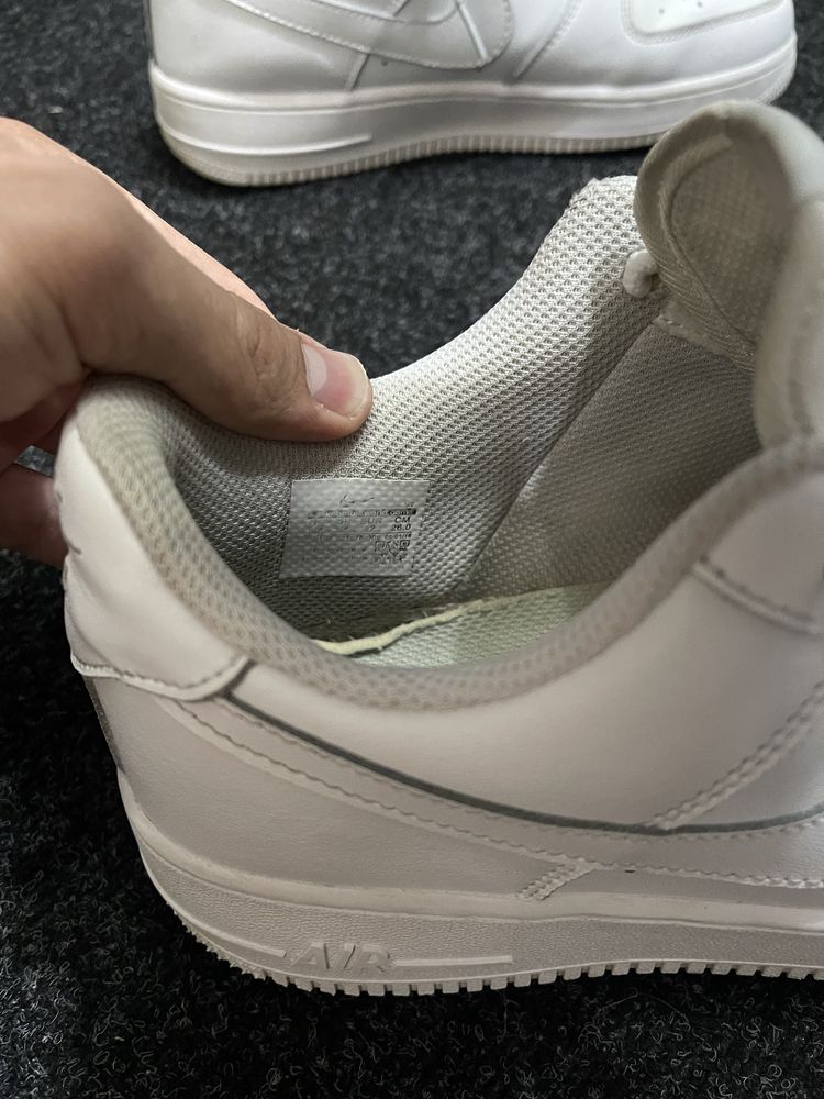 Продаю белые AIR Force 1