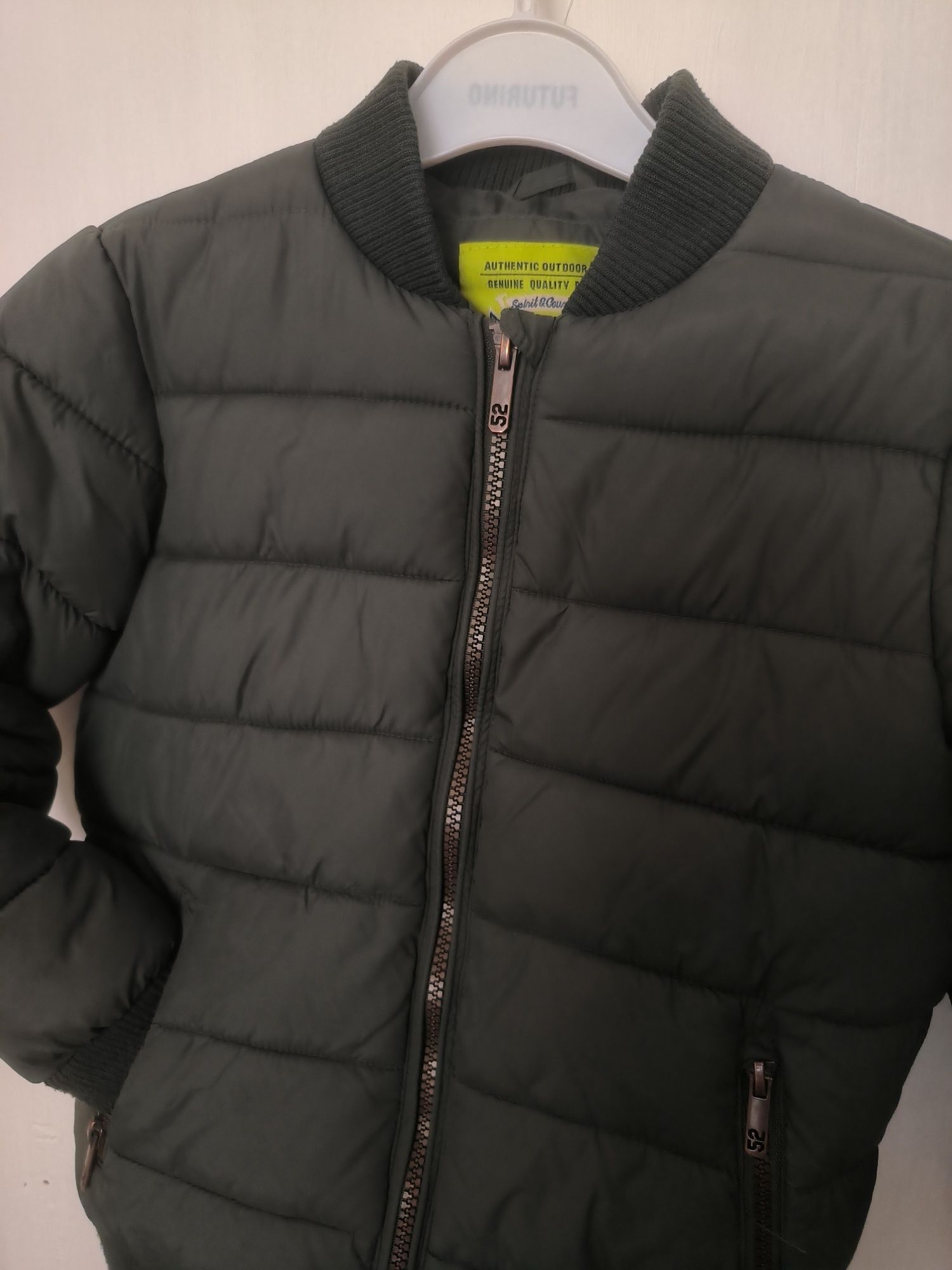 Продам зимнюю куртку для мальчика, 128