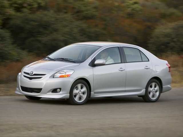 Бачок омывателя на Ярис 07- Yaris 07-