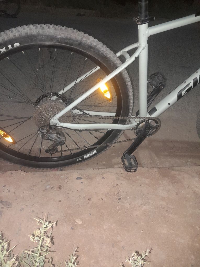 Giant Talon 29,2