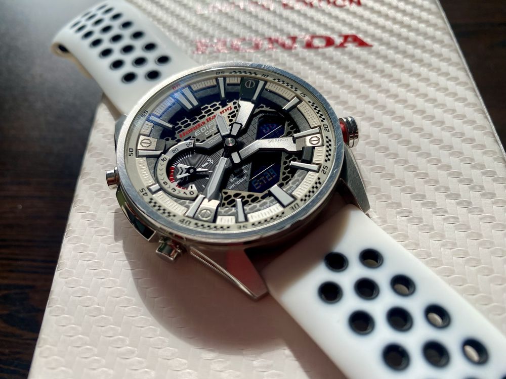 Продам б/у часы CASIO EDIFICE ECB-S100HR-1A рассмотрю обмен на часы