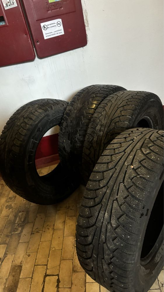 Шины Зимная шипованная резина R17. 4 шт./265/65/17.NOKIAN
