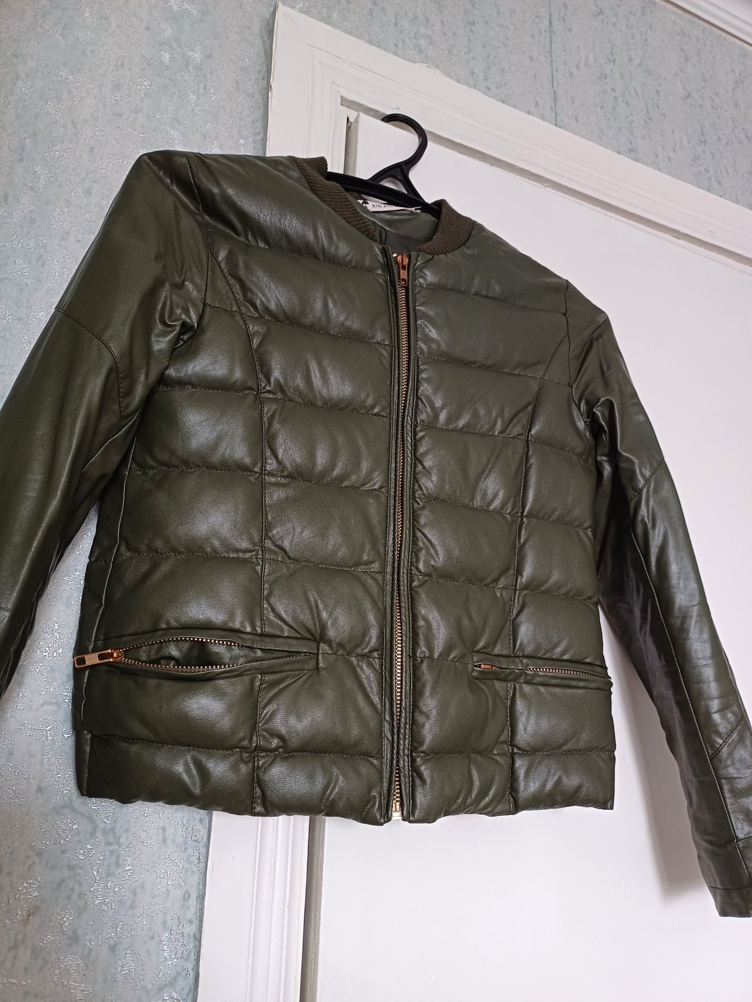 Продам кожанку отличное