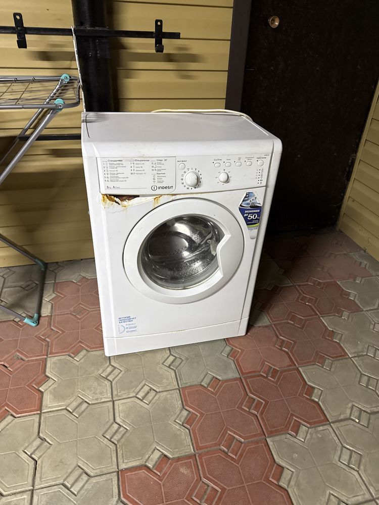 Продаю рабочую стиральную машину