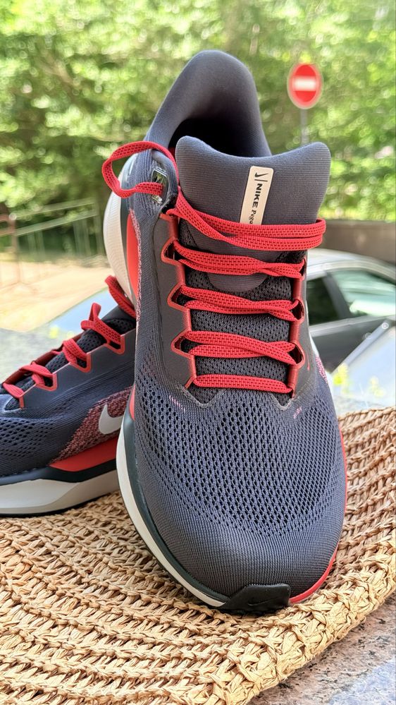 продам кроссовки nike air zoom fn модель original