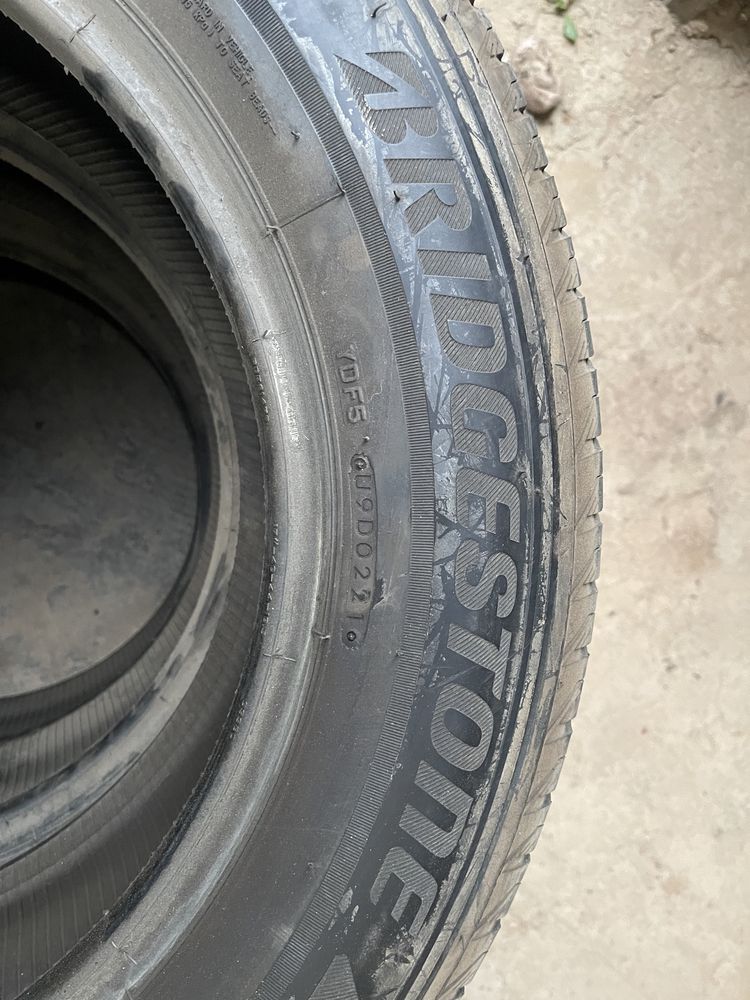 Продам шины на 17R