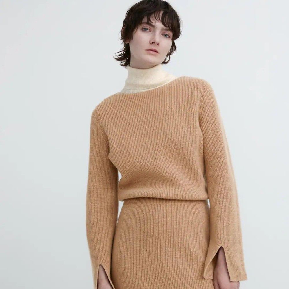 платье теплое 100% шерст от японского бренда UNIQLO