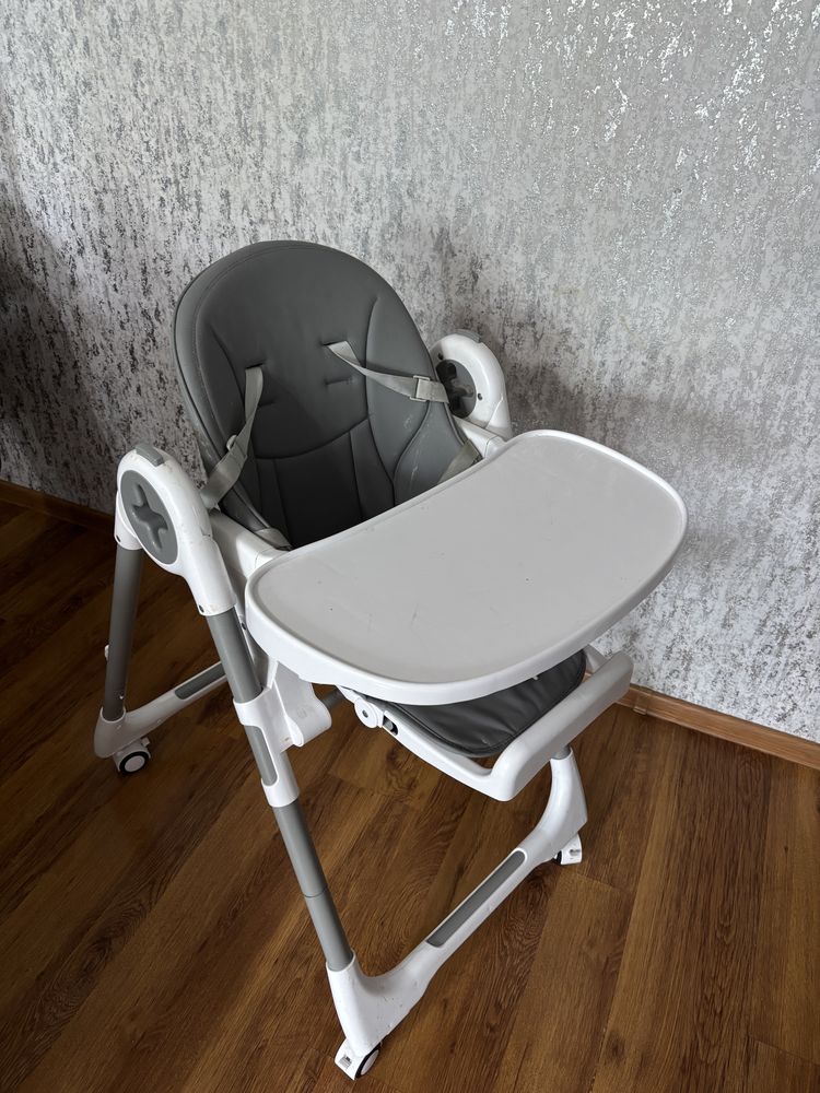 Продам стульчик для кормления