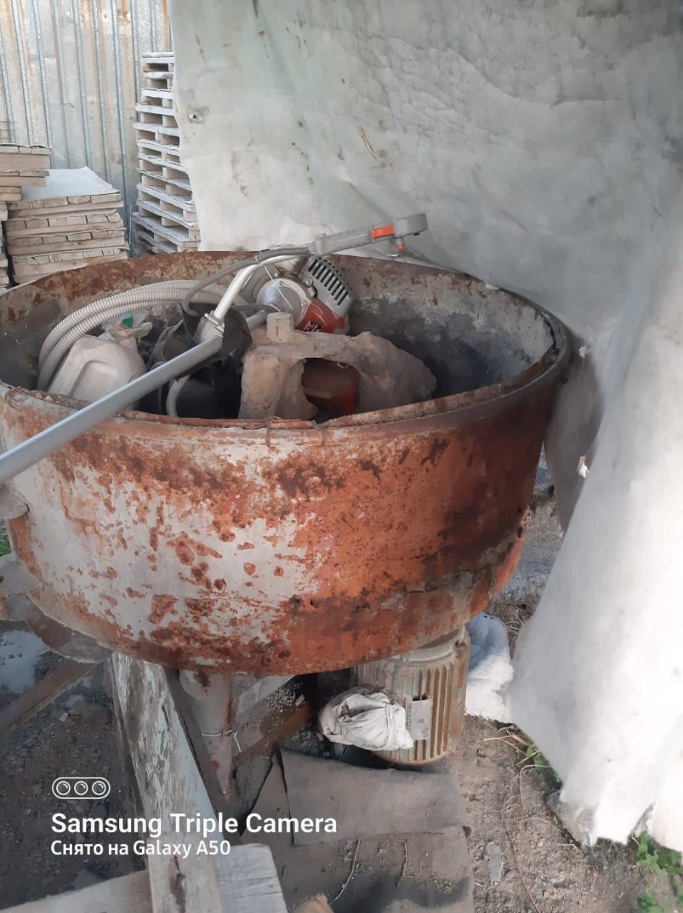 Продам    кирпич