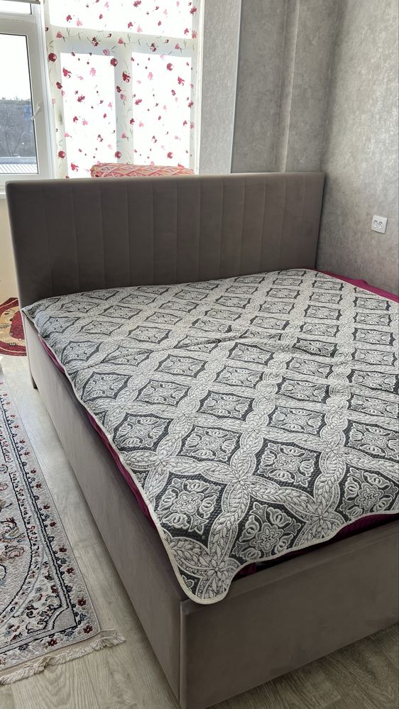 Продам кровать 180*200