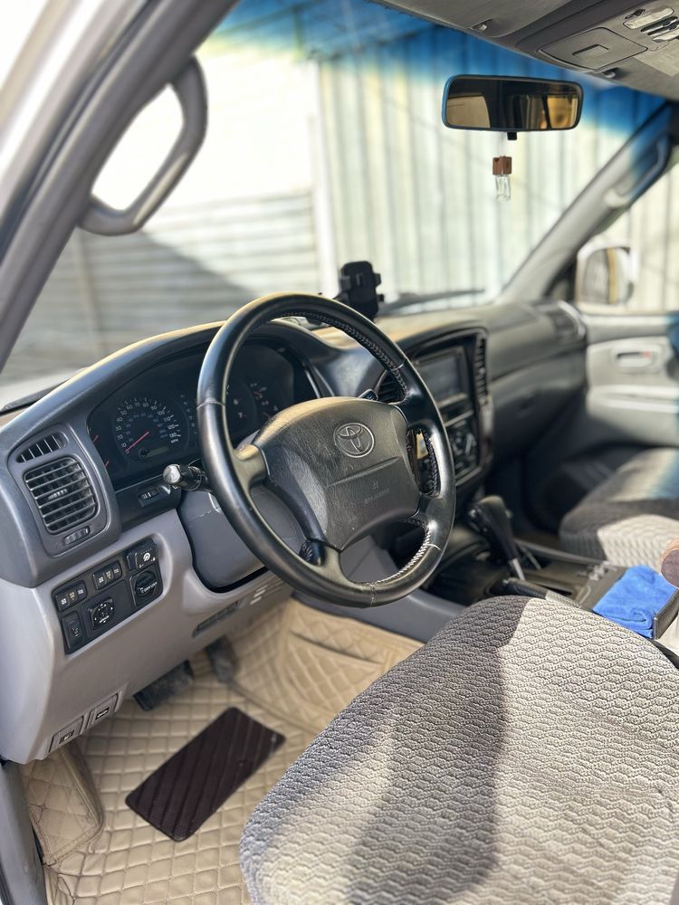 Land Cruiser 100