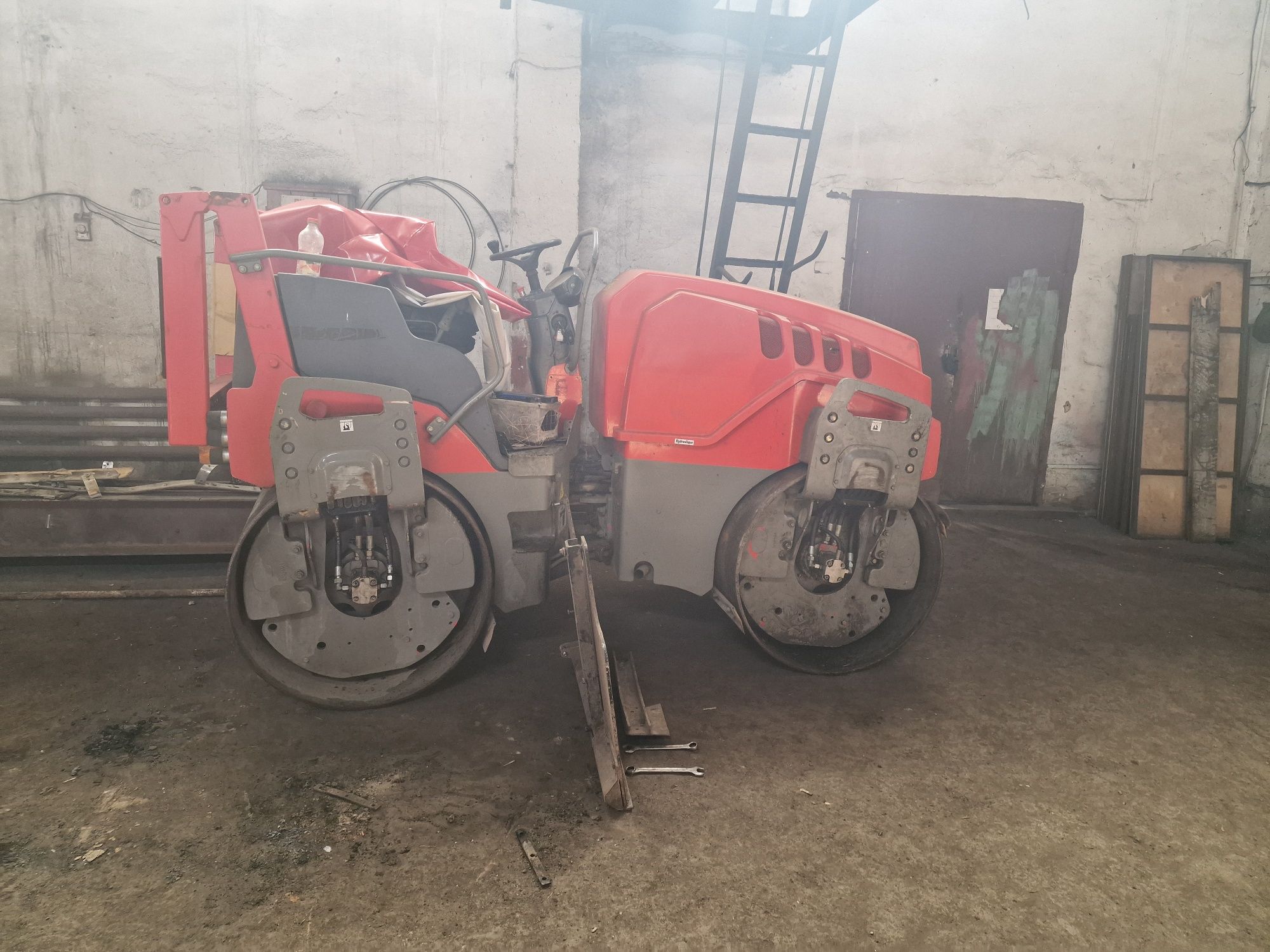 Прокат аренда дорожная фреза dynapac pl1000