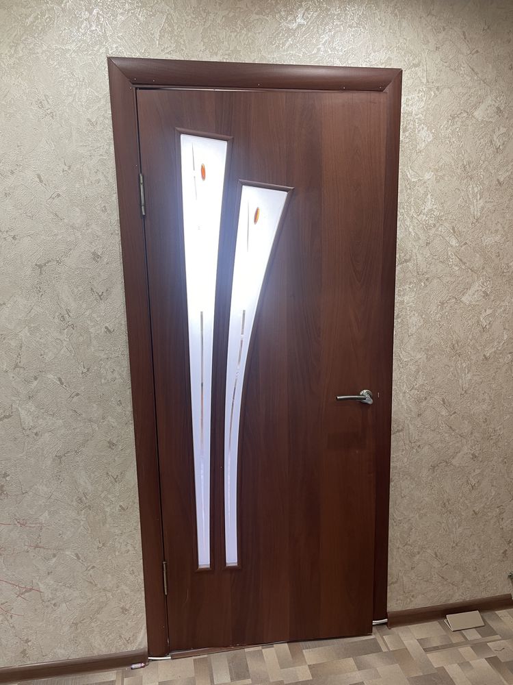 Продается межкомнатные двери в хорошем качестве