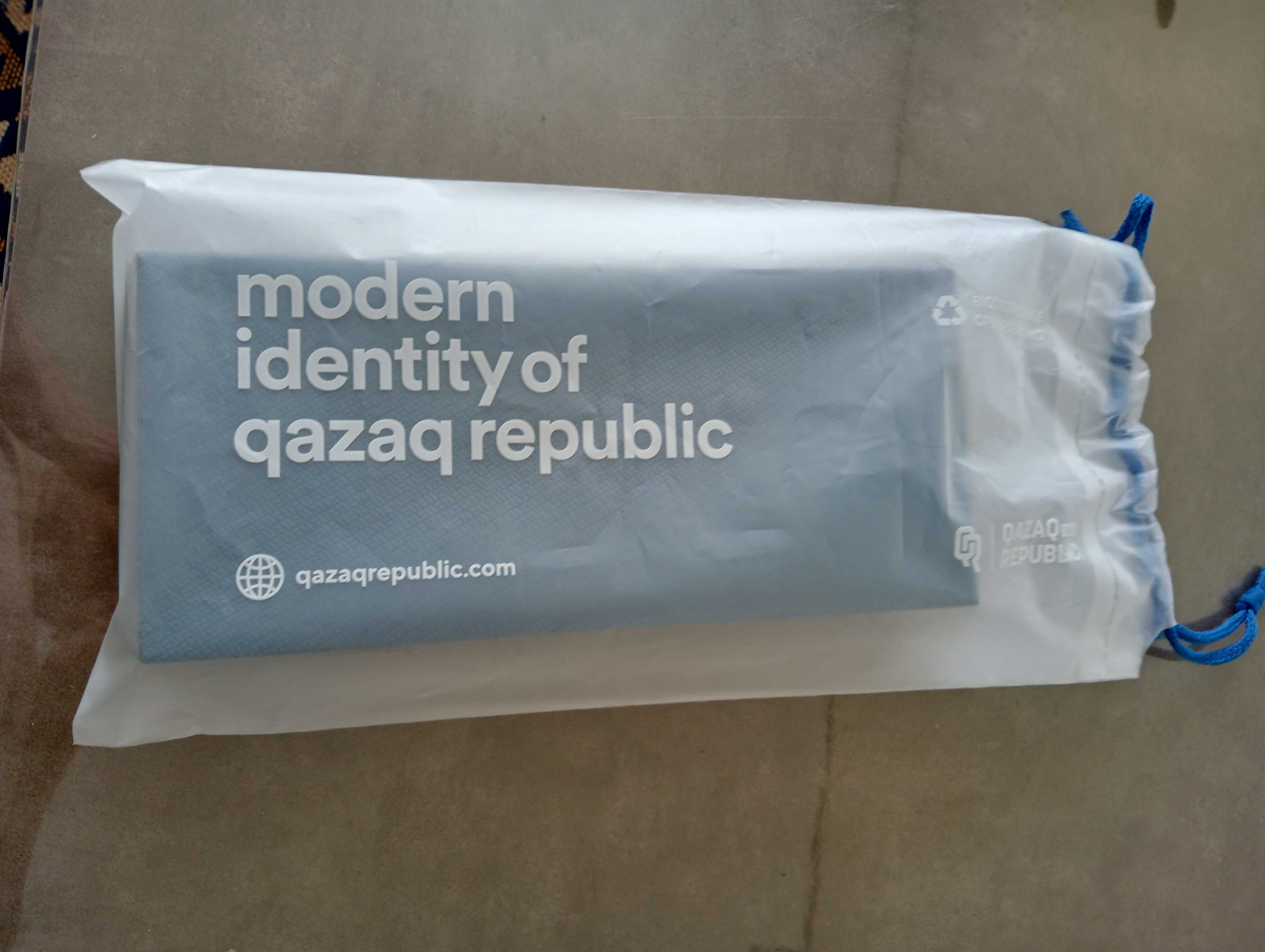 Набор перьевая ручка в стиле ретро от фэшн-бренда Qazaq Republic.