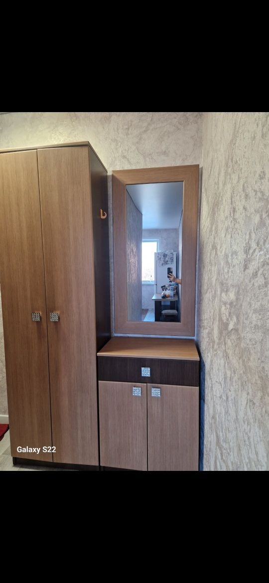 Мебель для прихожей для маленькой прихожей.