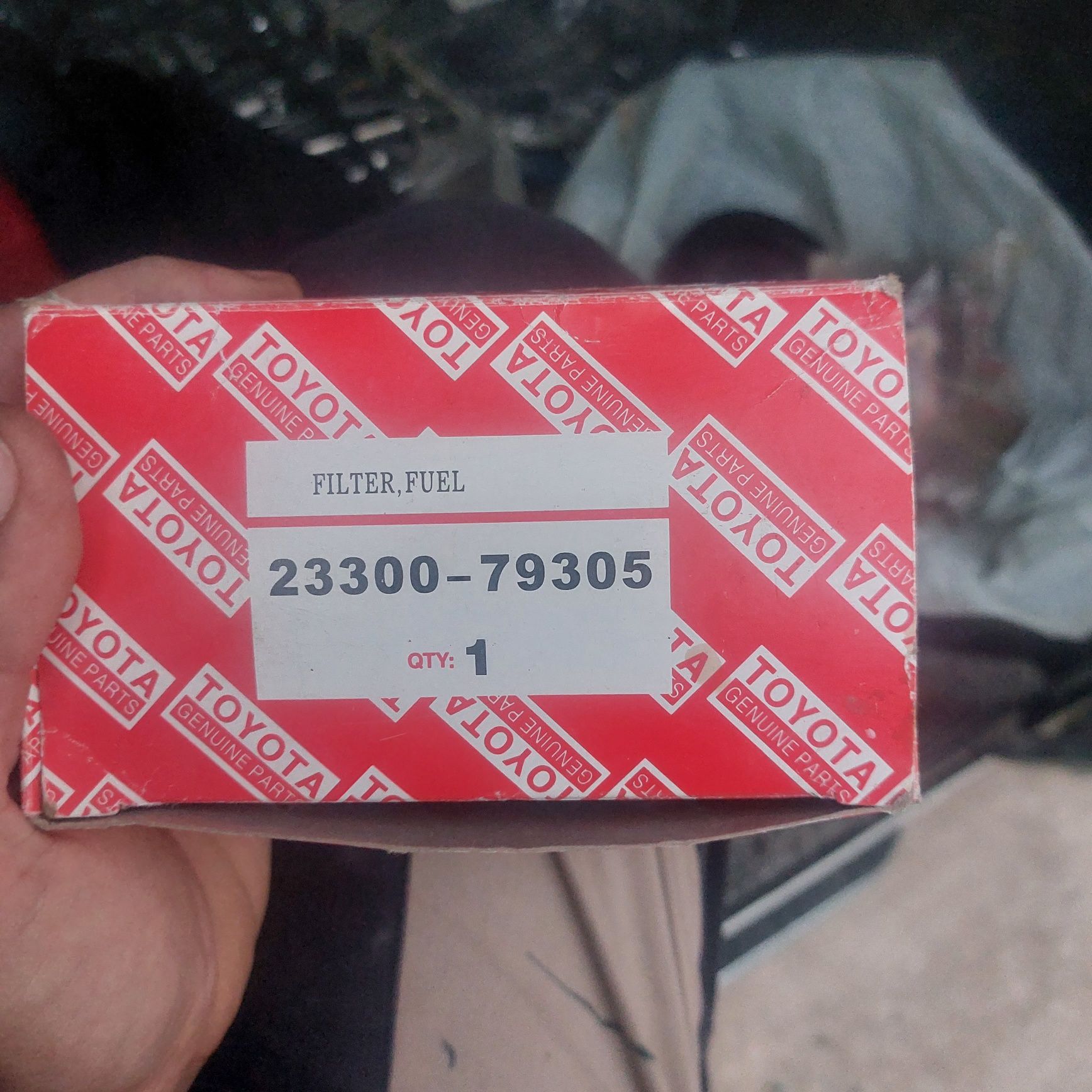 Продаются оригинальные запчасти на Тайоту Карина Е.