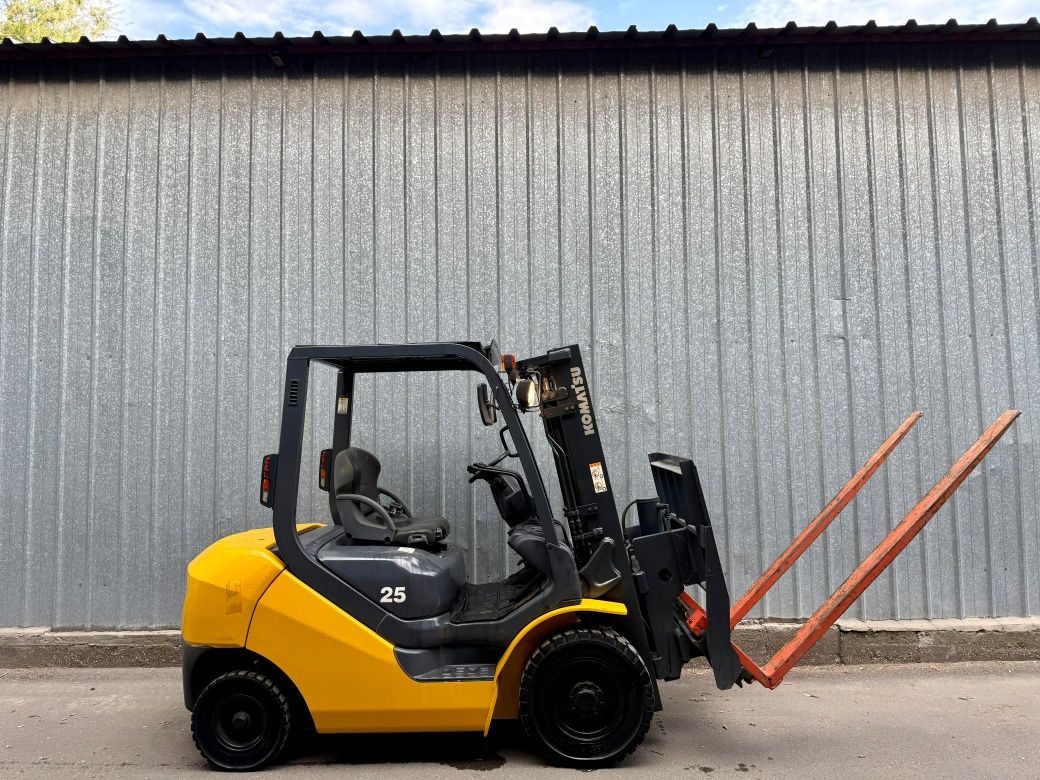 Вилочный погрузчик/кара KOMATSU FG25