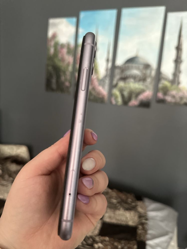 Продам iphone 11
