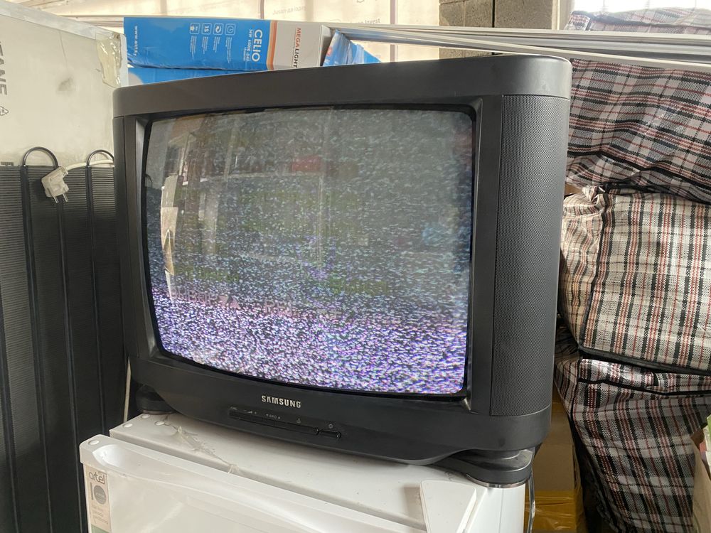 Телевизор samsung