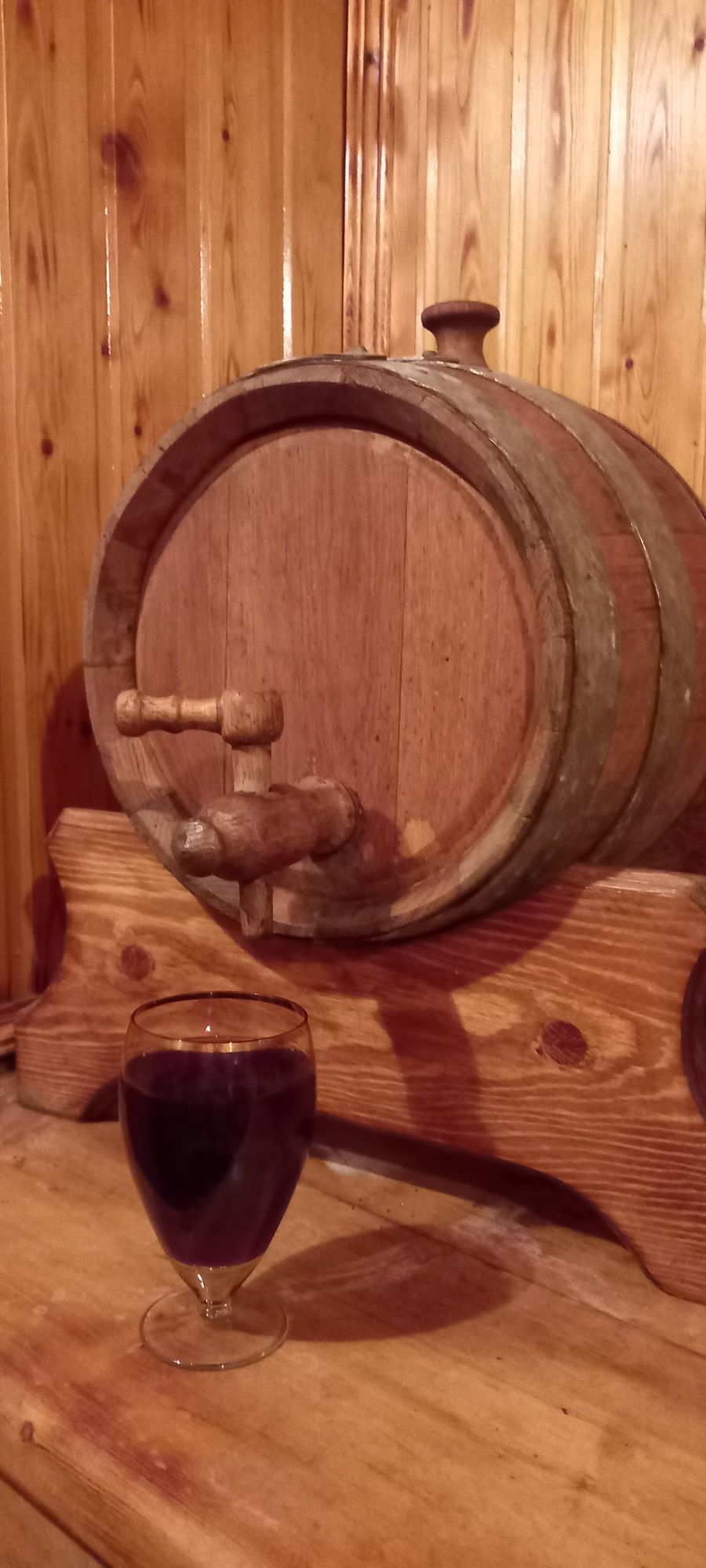 Бочка дубовая винная