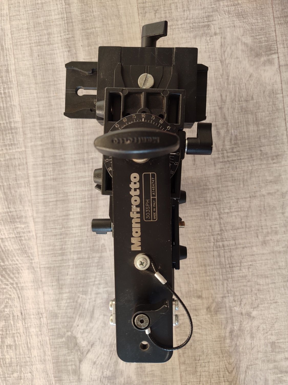 Manfrotto 303SPH панорамная головка