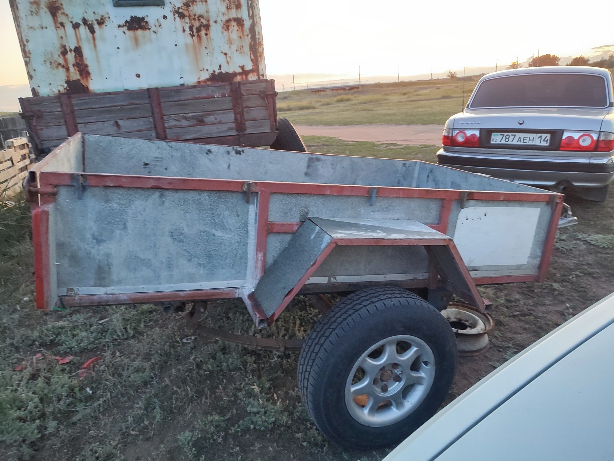 В продаже прицеп