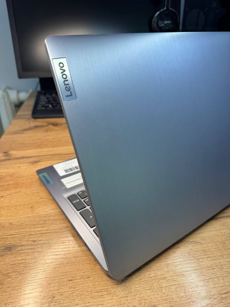 Ноутбук Lenovo Core i5-12