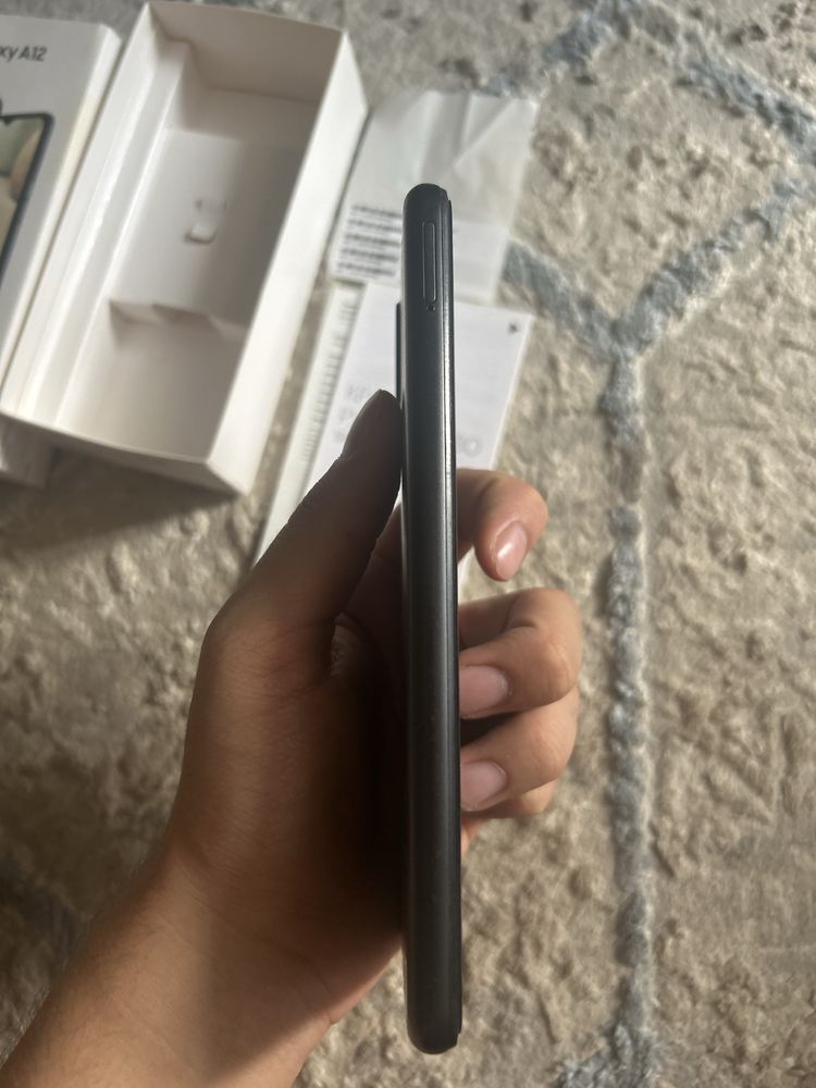 samsung A12 в идеальном состоянии