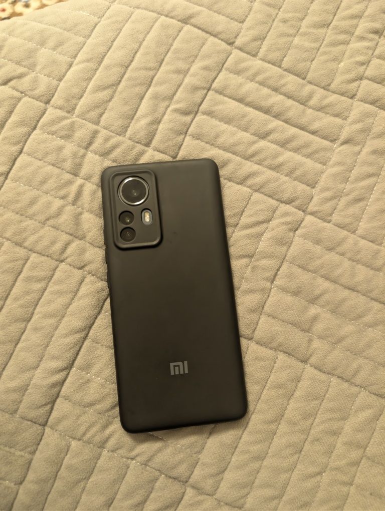 Xiaomi 12 pro 256 Гб срочно продается