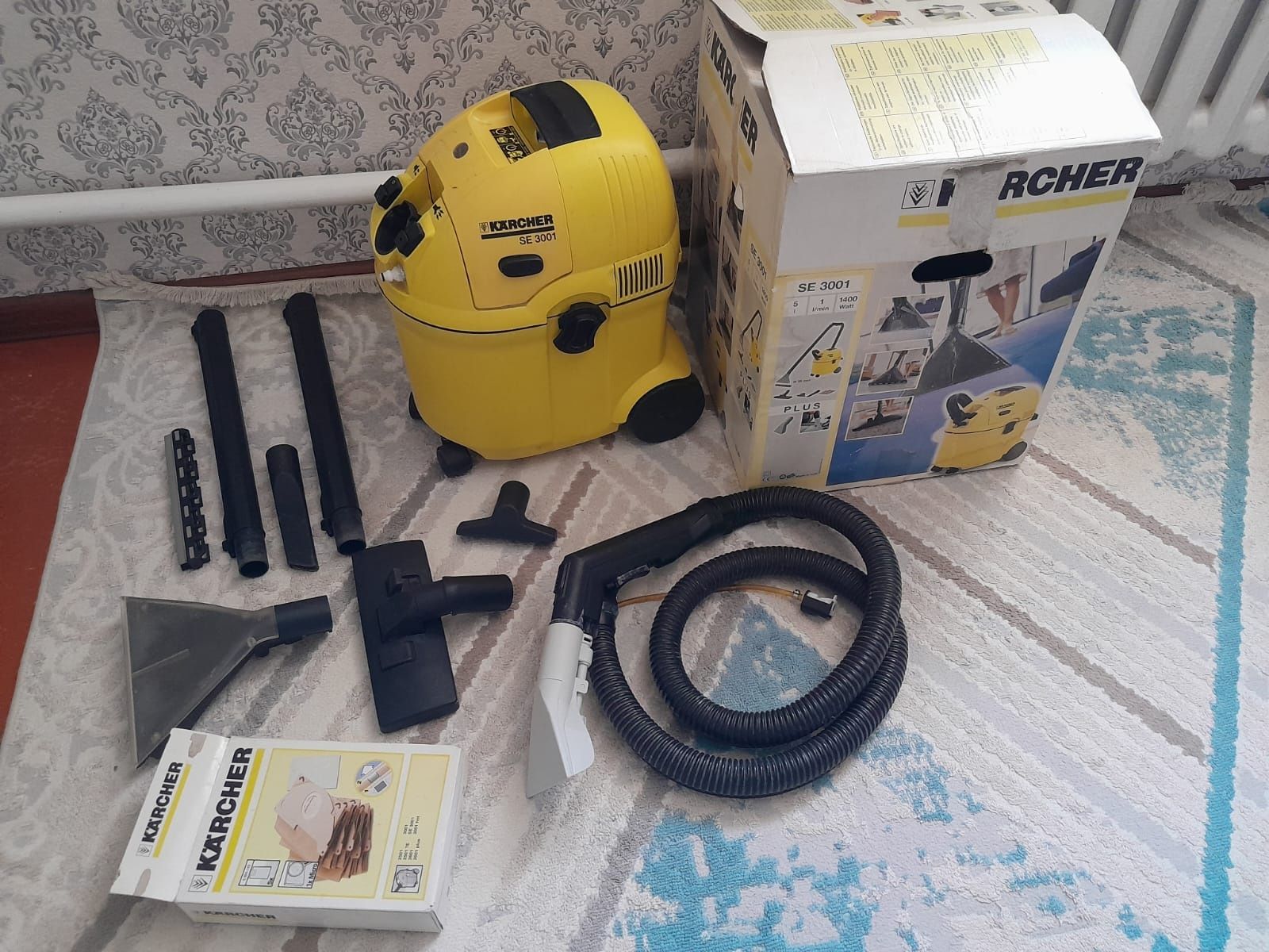 Моющий пылесос Karcher для химчистки мягкой мебели автохимчистка