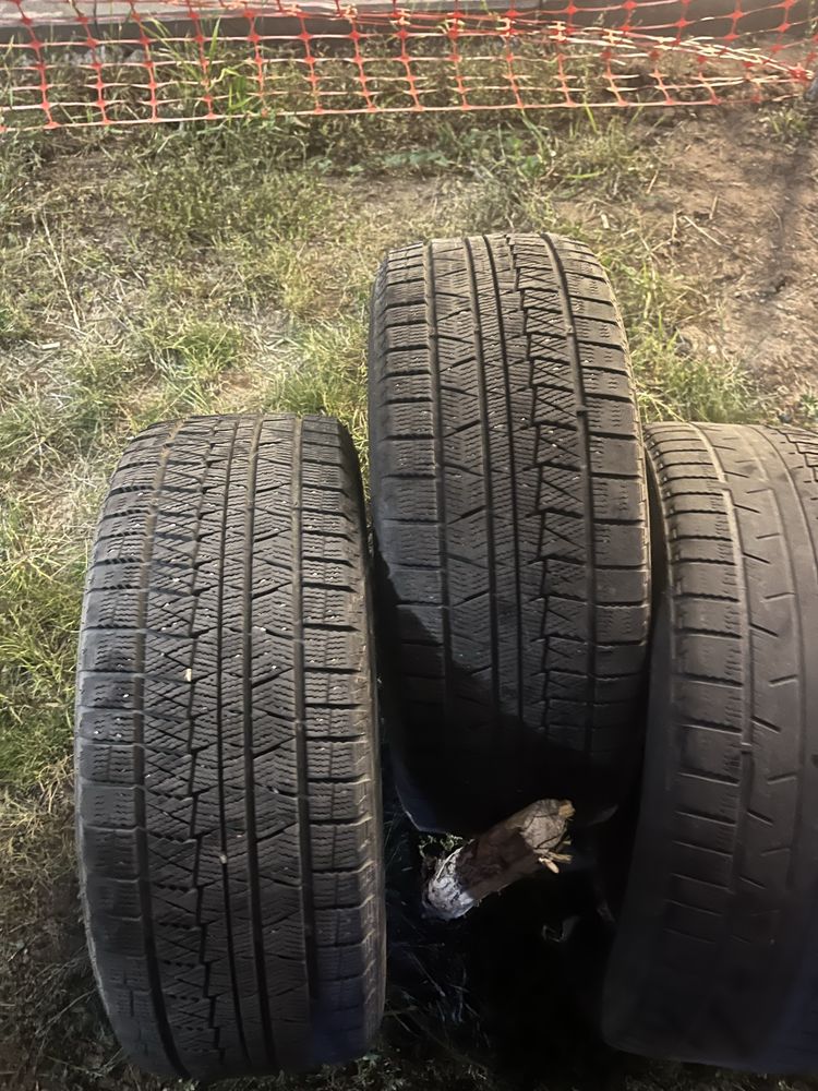 Срочно продам резину р 17