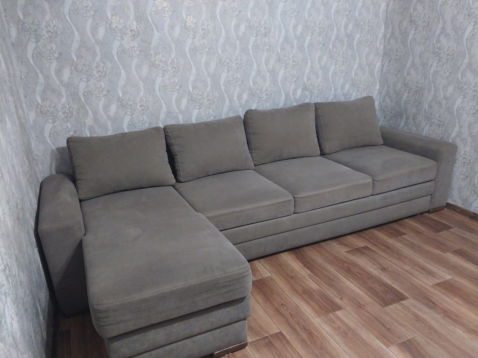 Продам большой диван